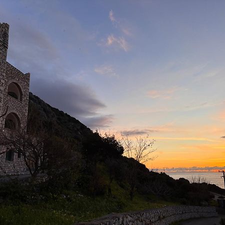 Vatoulia House Aparthotel Néon Oítilon Екстериор снимка