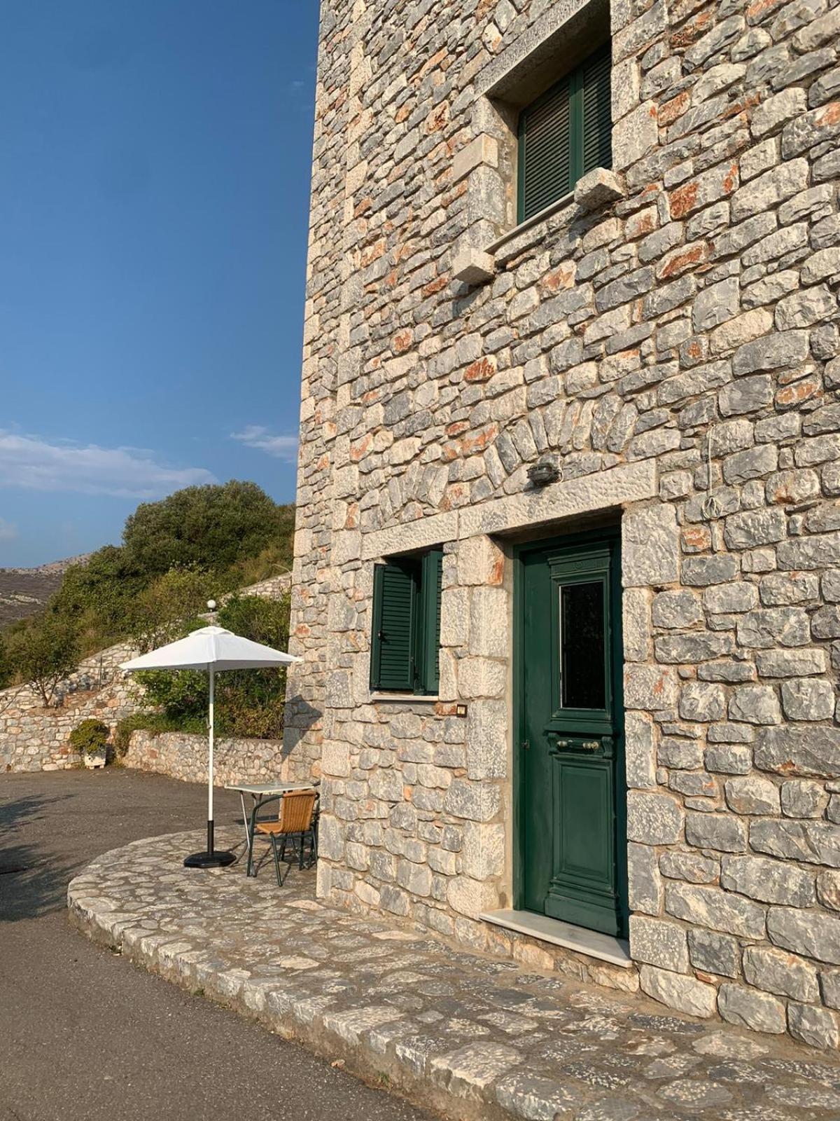 Vatoulia House Aparthotel Néon Oítilon Екстериор снимка