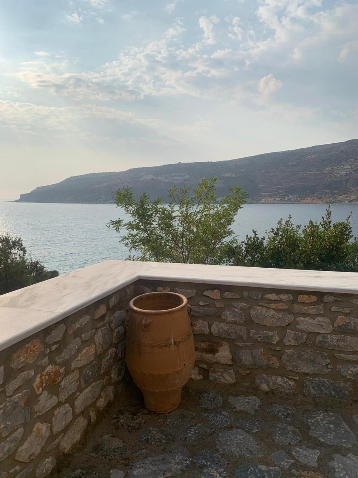 Vatoulia House Aparthotel Néon Oítilon Екстериор снимка