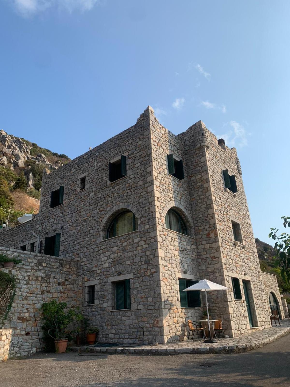 Vatoulia House Aparthotel Néon Oítilon Екстериор снимка