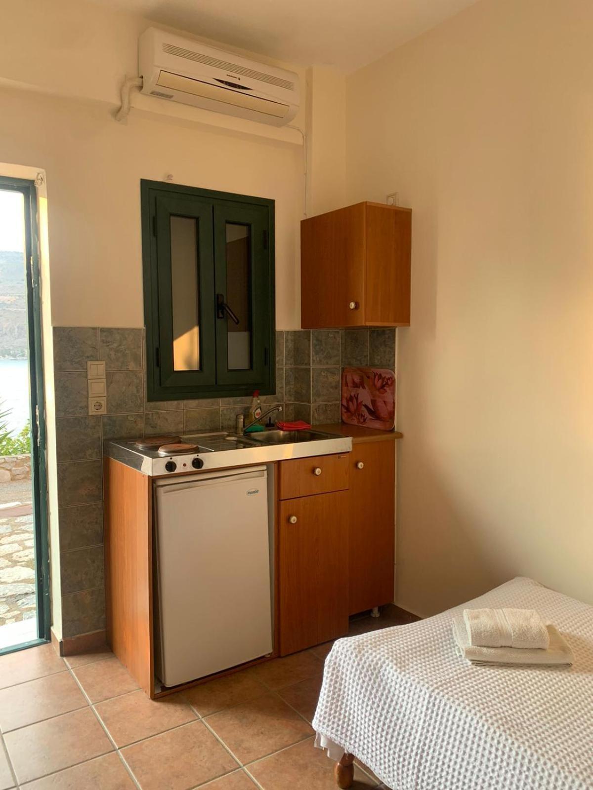 Vatoulia House Aparthotel Néon Oítilon Екстериор снимка