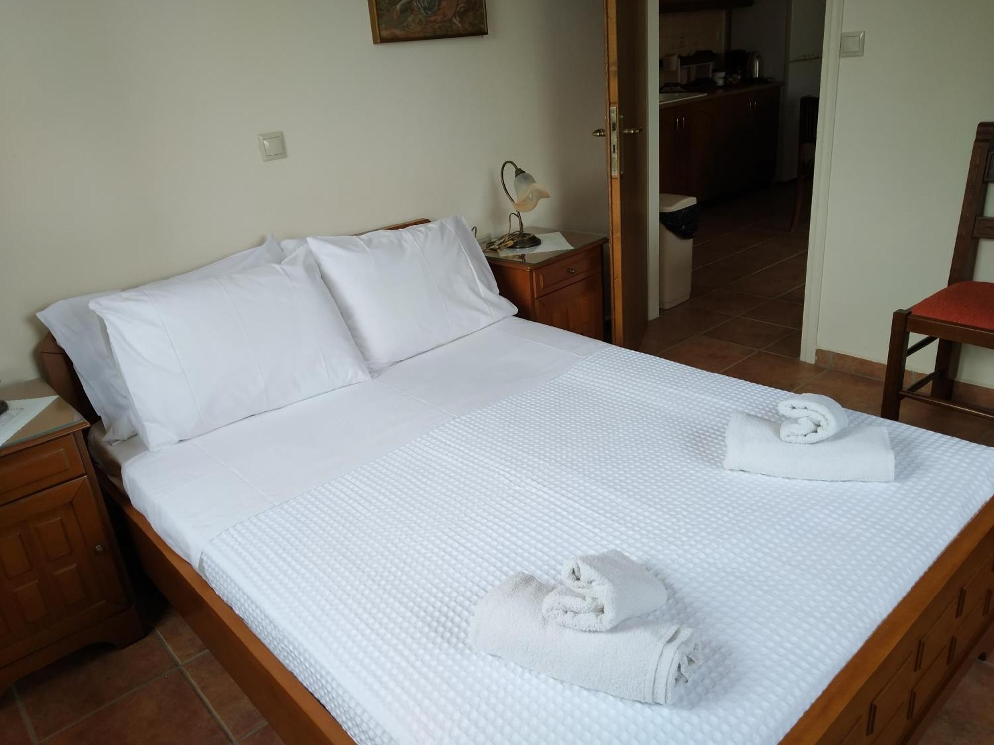 Vatoulia House Aparthotel Néon Oítilon Екстериор снимка