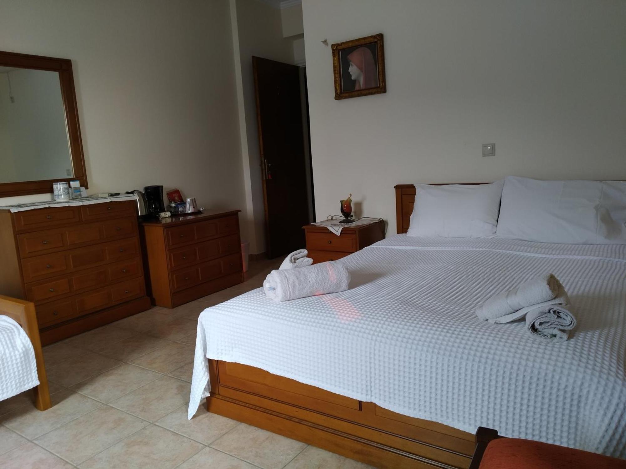 Vatoulia House Aparthotel Néon Oítilon Екстериор снимка