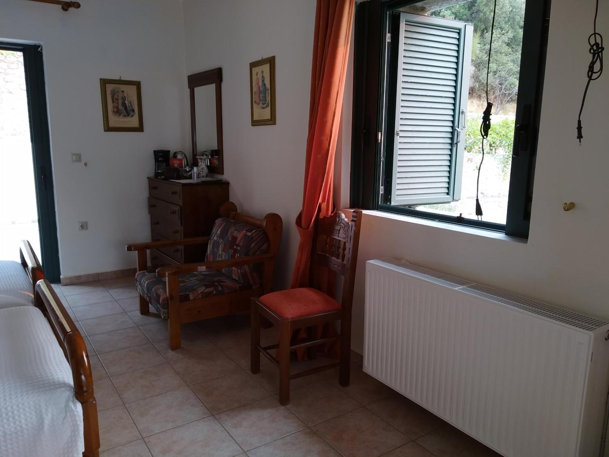 Vatoulia House Aparthotel Néon Oítilon Екстериор снимка