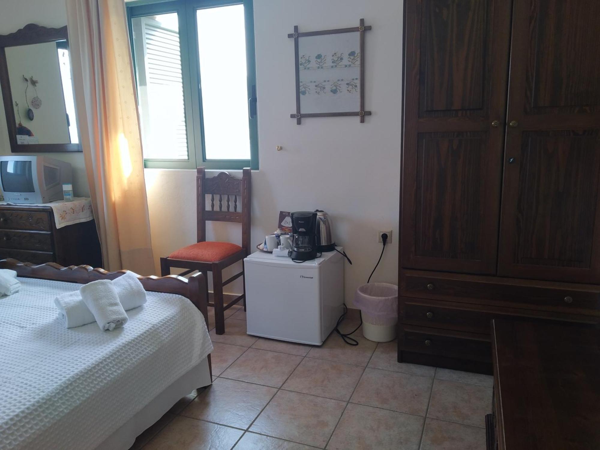 Vatoulia House Aparthotel Néon Oítilon Екстериор снимка