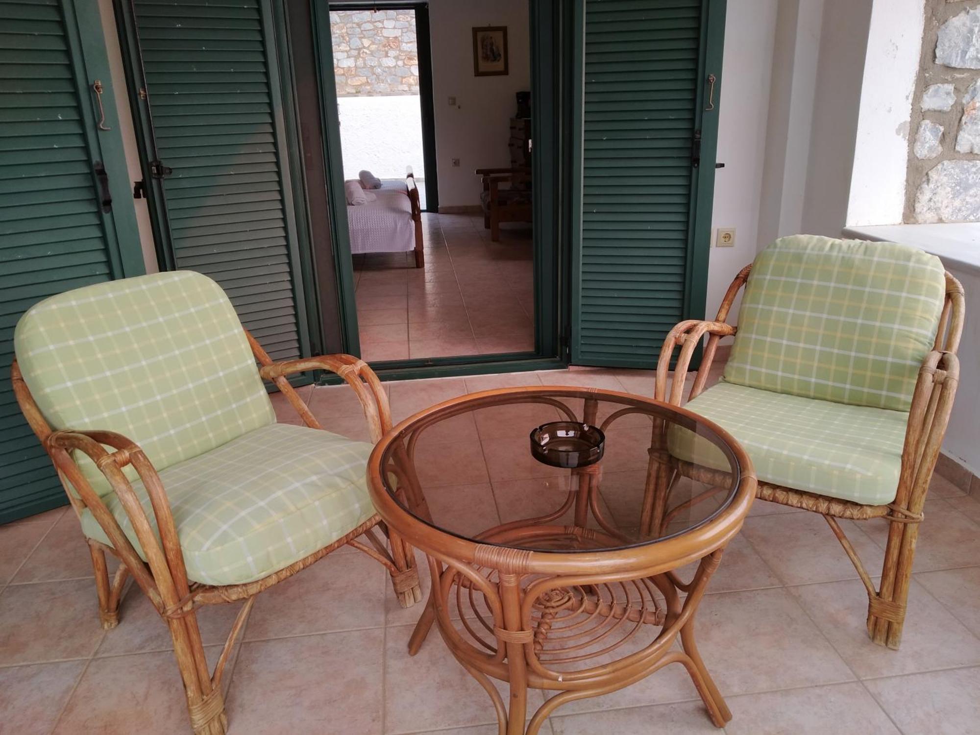 Vatoulia House Aparthotel Néon Oítilon Екстериор снимка