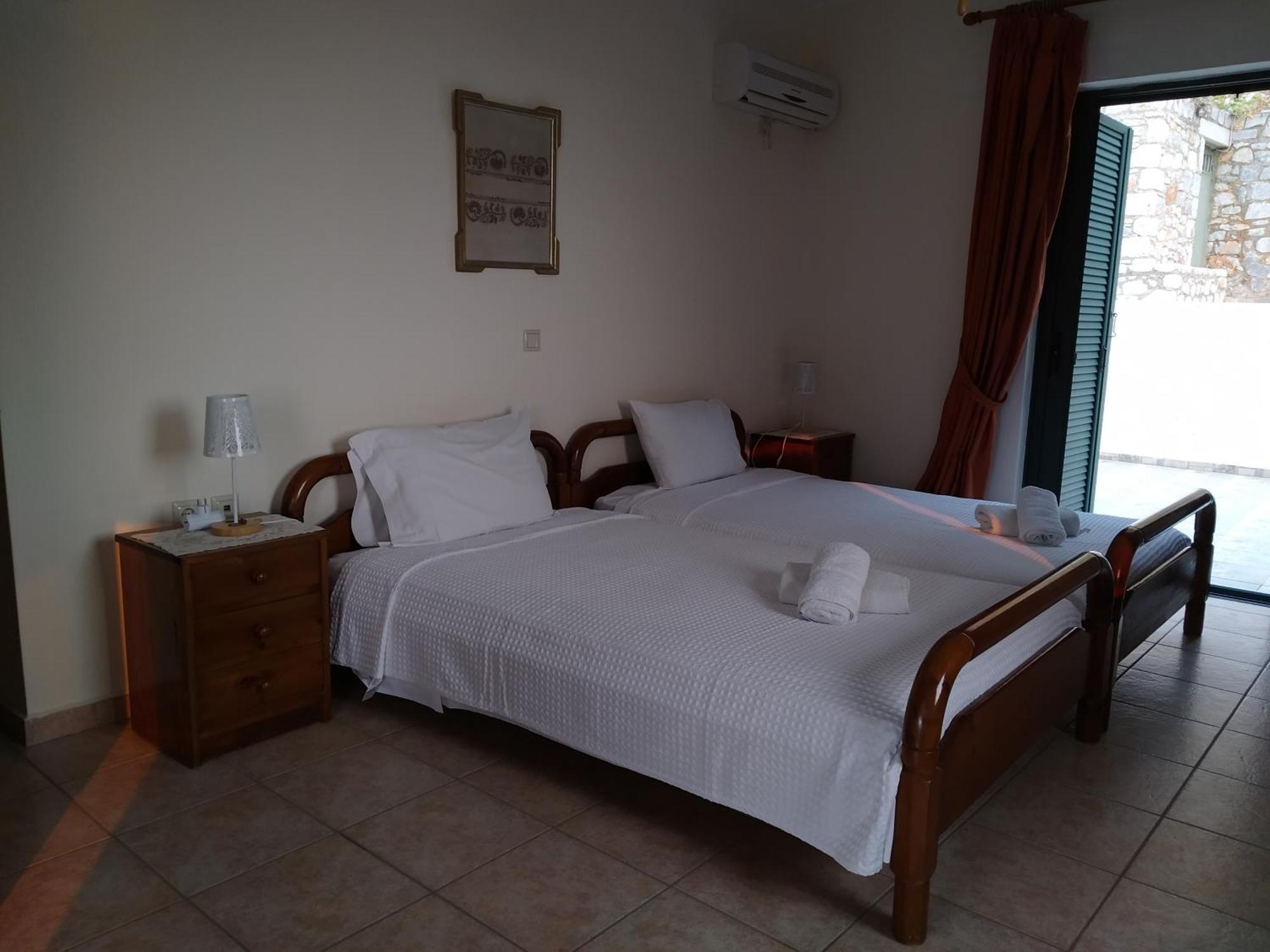 Vatoulia House Aparthotel Néon Oítilon Екстериор снимка